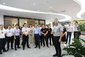 热烈欢迎广东省人大常委会2023年全国人大代表一行莅临开云电子（中国）官方网站集